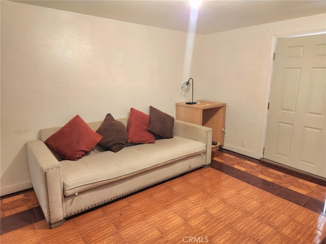 8626 Laurel Canyon Blvd, Sun Valley, CA 91352 - living room featuring baseboards