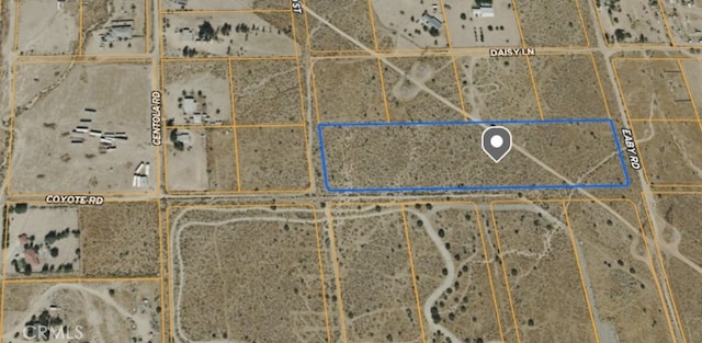 1 Coyote Rd, Phelan, CA 92371