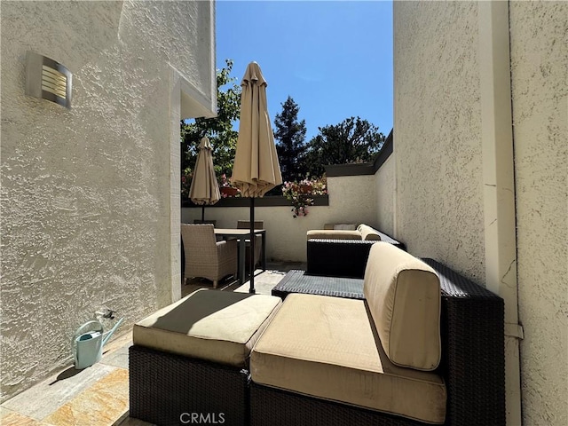 1688 Palisades Dr, Pacific Palisades, CA 90272 - view of patio