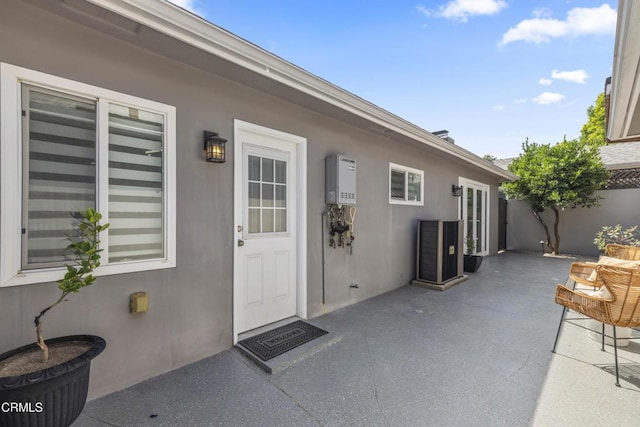 4961 Alcove Ave, Valley Village, CA 91607 - view of patio / terrace featuring water heater