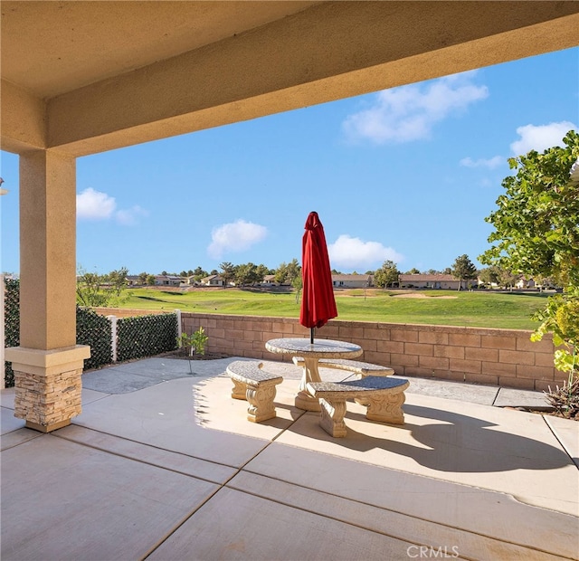 19570 Vermillion Ln, Apple Valley, CA 92308 - view of patio / terrace