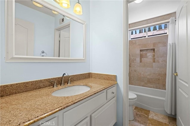 28610 Cloverleaf Pl, Castaic, CA 91384 - bathroom featuring vanity and shower / tub combo