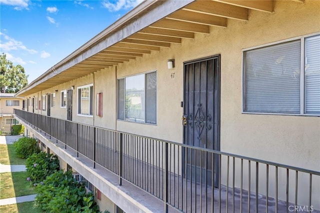 5535 Ackerfield Ave Unit 47, Long Beach, CA 90805 - doorway to property with stucco siding