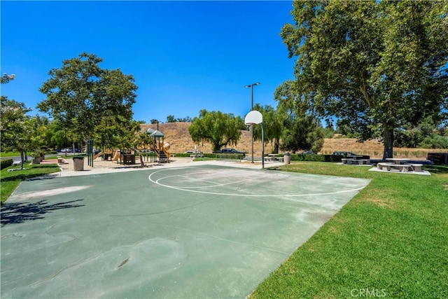 25735 Hogan Dr Unit E11, Valencia, CA 91355 - view of sport court with community basketball court and a lawn