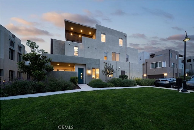 185 Magnet, Irvine, CA 92618 - contemporary home featuring a front lawn