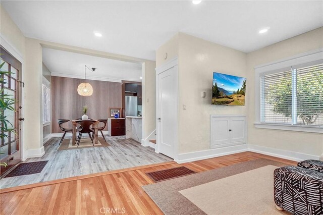 1616 E Ocean Blvd Unit 6, Long Beach, CA 90802 - foyer with wood finished floors and recessed lighting