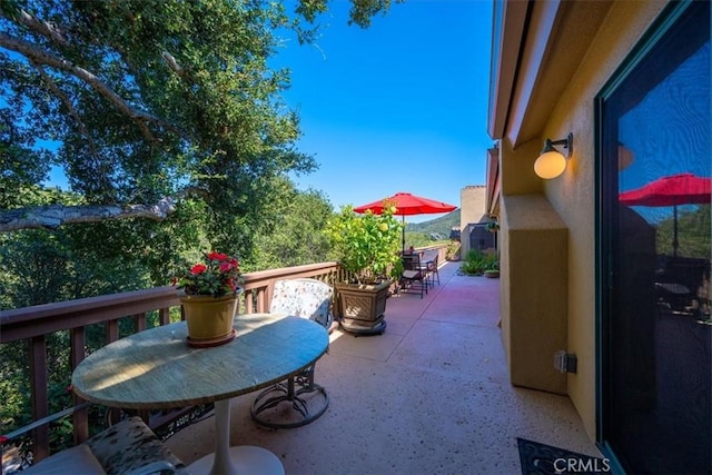6271 Twinberry Cir Unit 6, Avila Beach, CA 93424 - view of patio with outdoor dining area