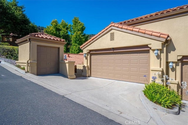 6271 Twinberry Cir Unit 6, Avila Beach, CA 93424 - view of garage