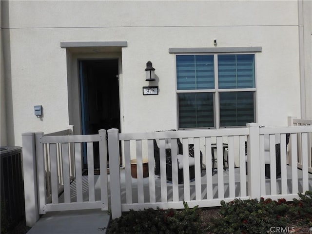 975 W Clover Ave, Rialto, CA 92376 - view of exterior entry with stucco siding