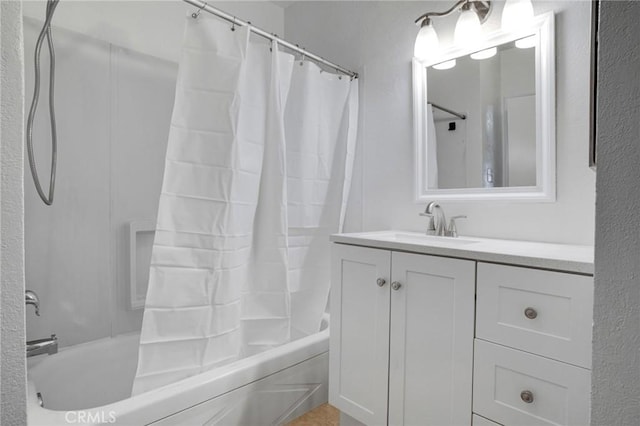 218 E Tamarack Ave Unit 5, Inglewood, CA 90301 - full bathroom featuring vanity and shower / tub combo