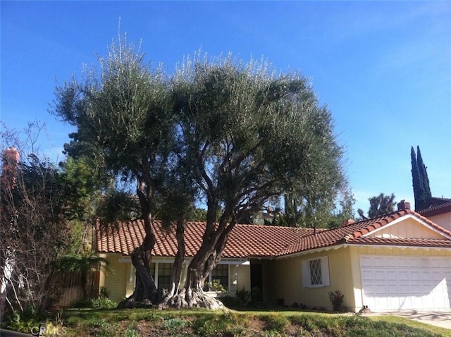 23815 Sapphire Canyon Rd, Diamond Bar, CA 91765 - photo 1