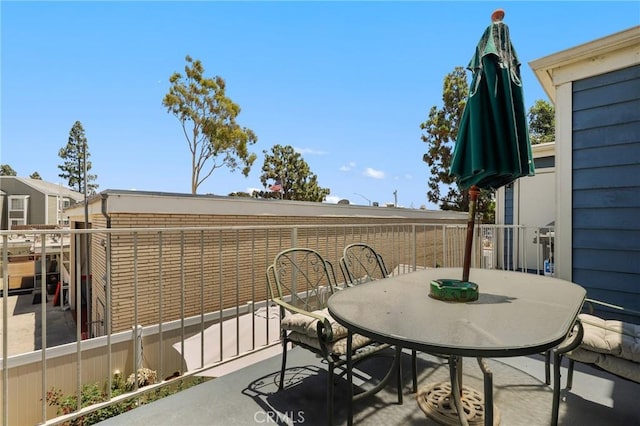 810 Baker St Unit 210, Costa Mesa, CA 92626 - view of patio with outdoor dining area