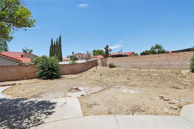 1122 W Galway St, Rialto, CA 92377 - view of fenced backyard