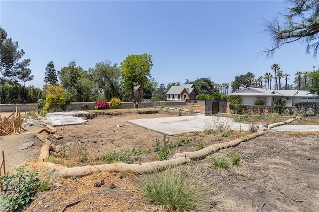 660 E Pine St, Altadena, CA 91001