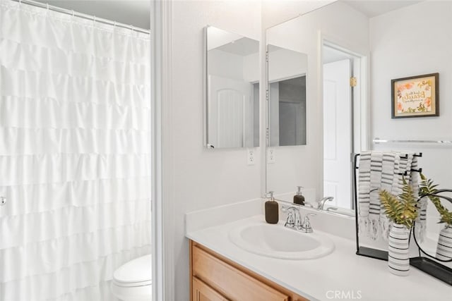3192 Sawyers Bar Ln, Chico, CA 95973 - bathroom with vanity and curtained shower