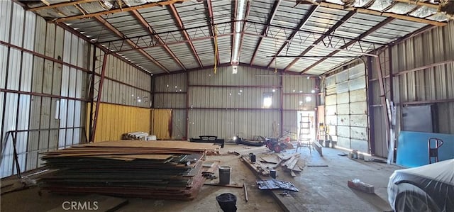 45219 12th St, Lancaster, CA 93535 - garage with metal wall