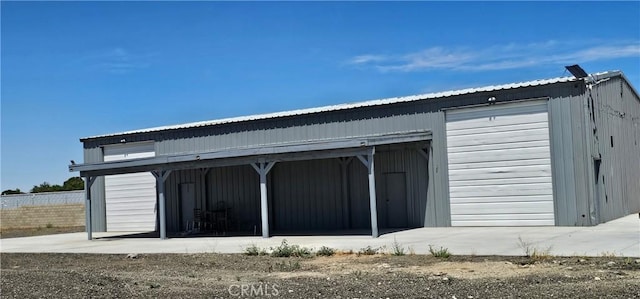 45219 12th St, Lancaster, CA 93535 - view of garage