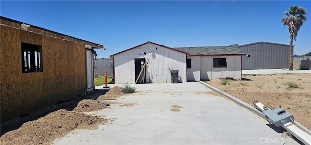 45219 12th St, Lancaster, CA 93535 - back of house with an outbuilding
