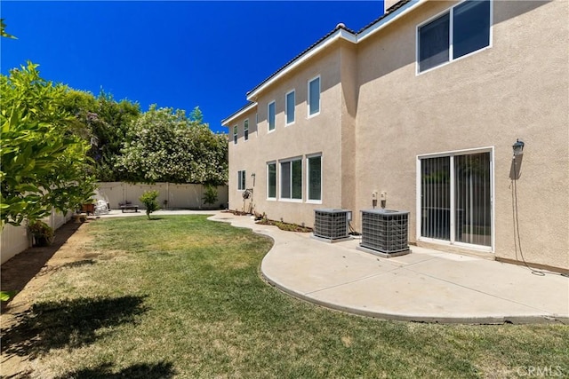 31956 Via Del Paso, Winchester, CA 92596 - fenced backyard featuring a patio area