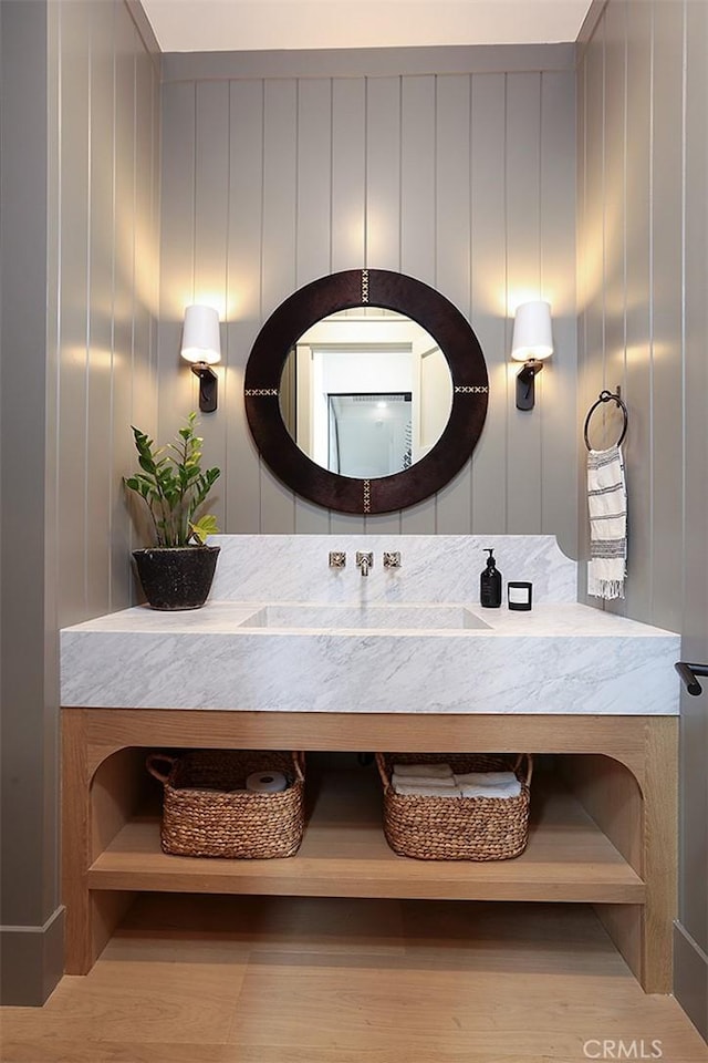 2001 Port Ramsgate Pl, Newport Beach, CA 92660 - bathroom featuring vanity