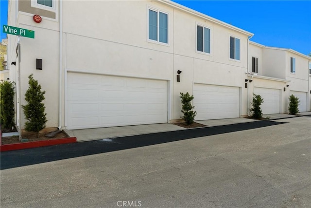 35115 Vine Pl, Fallbrook, CA 92028 - view of front of property featuring stucco siding and a garage