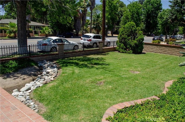 10520 Haskell Ave, Granada Hills, CA 91344 - view of yard