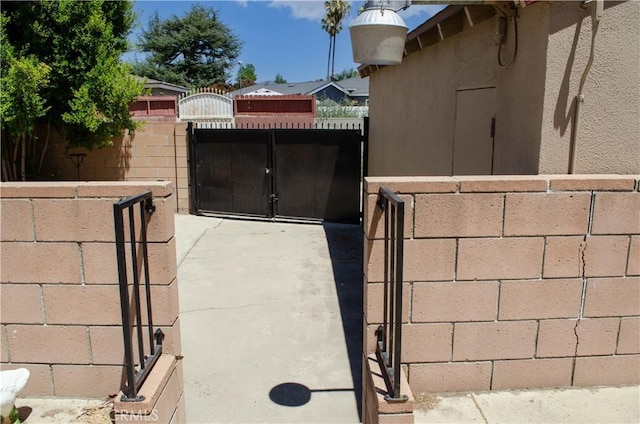 10520 Haskell Ave, Granada Hills, CA 91344 - view of gate