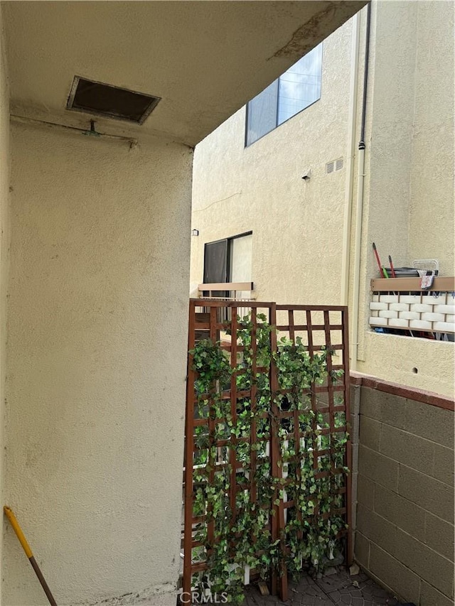 1164 Irving Ave, Glendale, CA 91201 - view of balcony