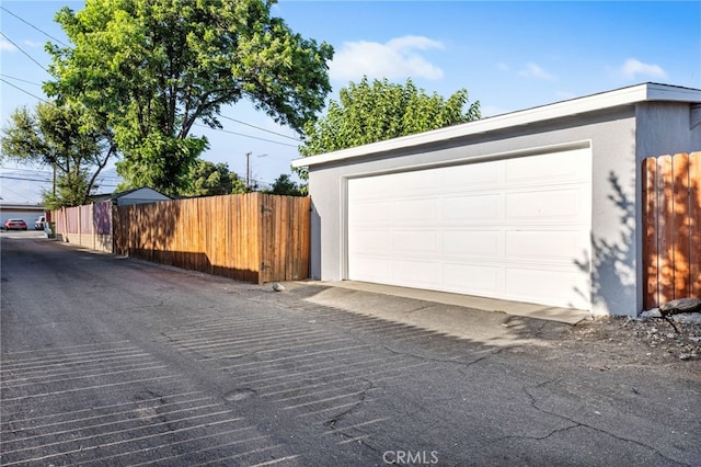 853 N Jasmine Ave, Ontario, CA 91762 - view of detached garage