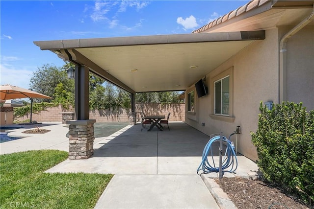 1018 W 15th St, Upland, CA 91786 - fenced backyard featuring a patio and outdoor dining space