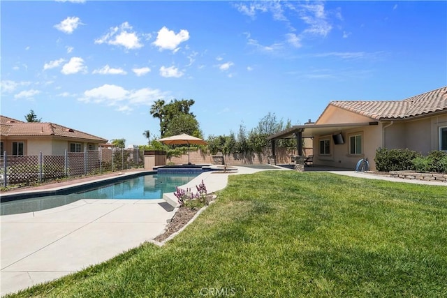 1018 W 15th St, Upland, CA 91786 - view of pool featuring a patio area and a fenced backyard