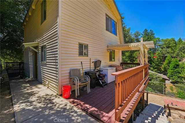 463 Delle Dr, Crestline, CA 92325 - deck featuring a pergola