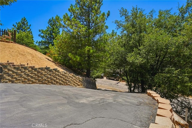 463 Delle Dr, Crestline, CA 92325 - view of patio / terrace