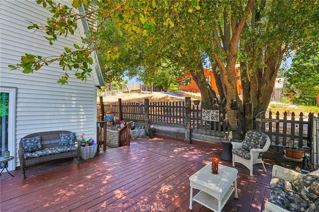 463 Delle Dr, Crestline, CA 92325 - deck with a fenced backyard