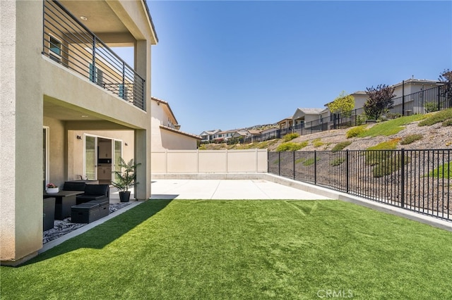 28508 Daybreak Way, Saugus, CA 91350 - fenced backyard with a patio and a residential view