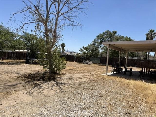 10401 Hemlock Ave, Hesperia, CA 92345 - view of yard