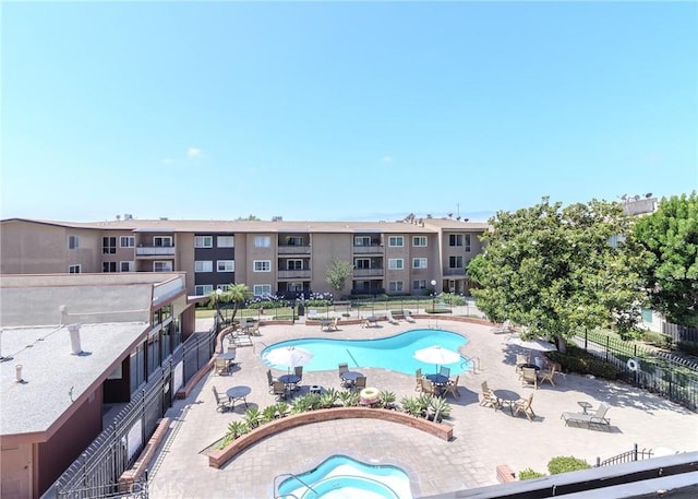 12200 Montecito Rd Unit D320, Seal Beach, CA 90740 - community pool with a patio area