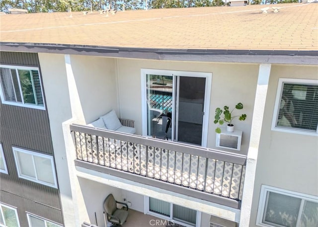 12200 Montecito Rd Unit D320, Seal Beach, CA 90740 - exterior view of stucco siding