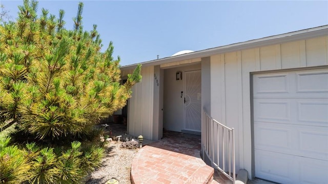 3456 Veteran Ave, Los Angeles, CA 90034 - doorway to property with a garage