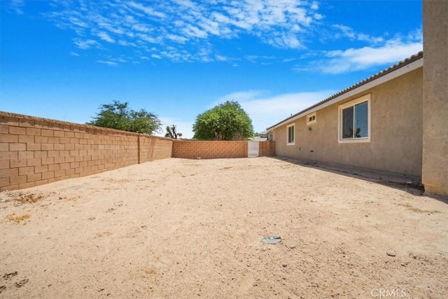 17993 Mondamon Rd, Apple Valley, CA 92307 - view of fenced backyard