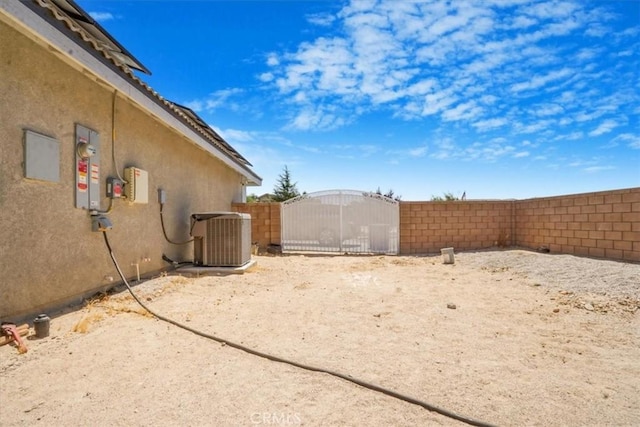 17993 Mondamon Rd, Apple Valley, CA 92307 - view of yard with a gate