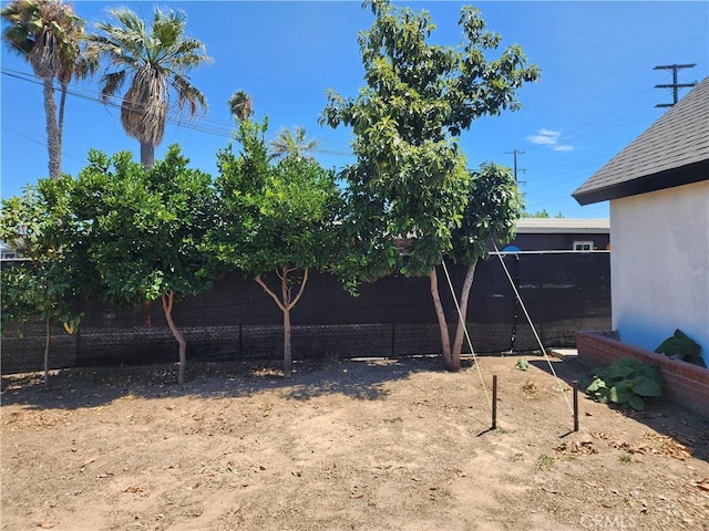 700 E Compton Blvd, Rancho Dominguez, CA 90220 - view of fenced backyard