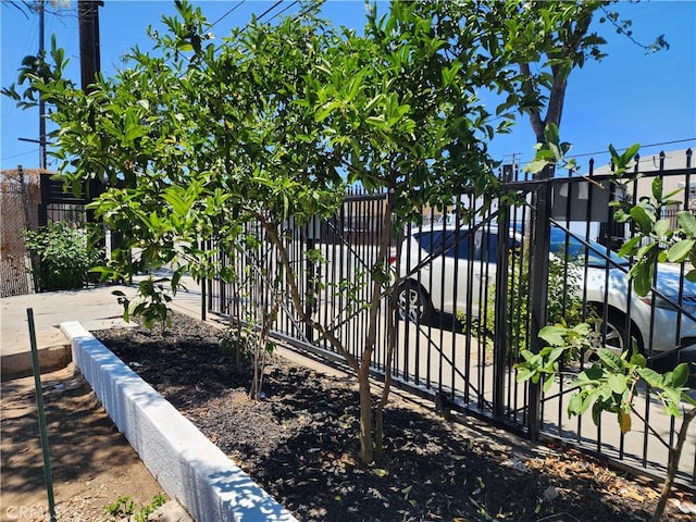 700 E Compton Blvd, Rancho Dominguez, CA 90220 - view of gate