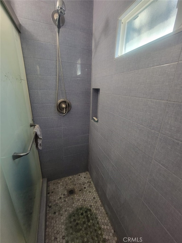 8502 Borson St, Downey, CA 90242 - bathroom with a tile shower