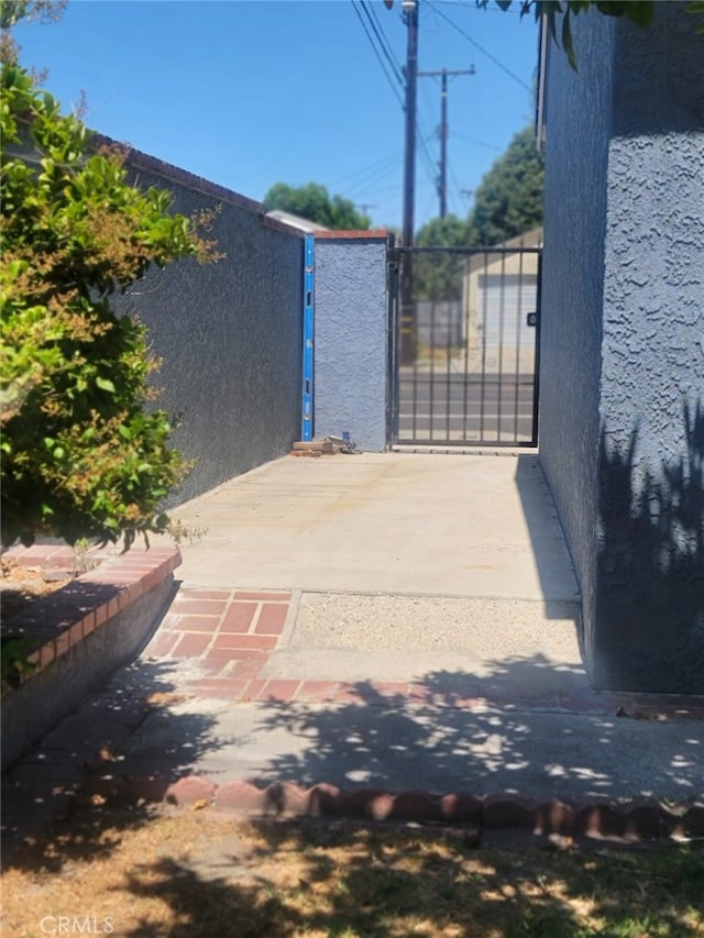 8502 Borson St, Downey, CA 90242 - view of gate