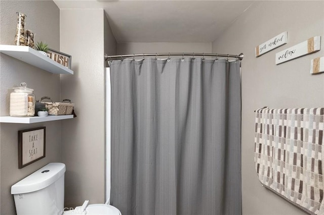 375 Central Ave Unit 196, Riverside, CA 92507 - bathroom featuring a shower with curtain