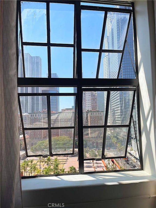 312 W 5th St Unit 1003, Los Angeles, CA 90013 - detailed view of a view of city