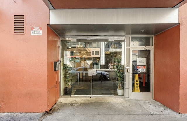 312 W 5th St Unit 1003, Los Angeles, CA 90013 - property entrance featuring stucco siding