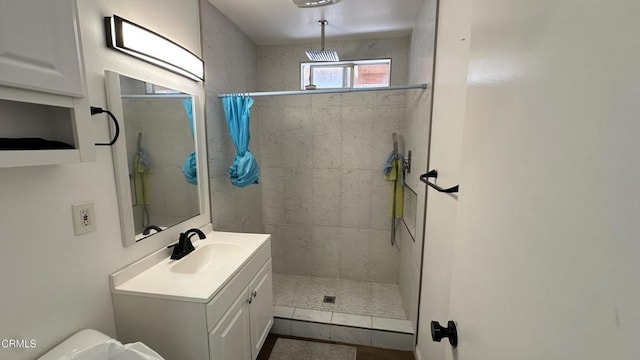 325 Del Sur Way, Oxnard, CA 93033 - bathroom featuring tiled shower and vanity