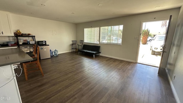 325 Del Sur Way, Oxnard, CA 93033 - miscellaneous room featuring dark wood-type flooring and baseboards